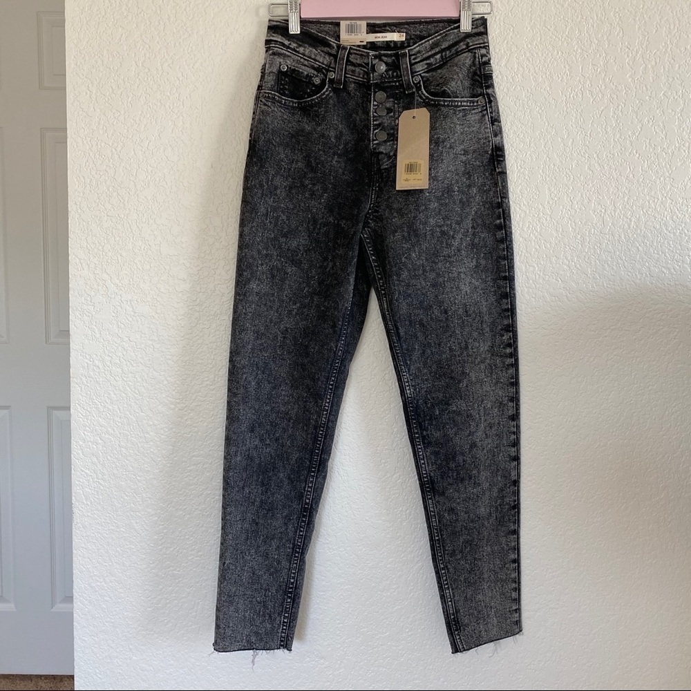 Levi’s Mom Jean Acid Wash Black Denim Jeans - Picture 4 of 10
